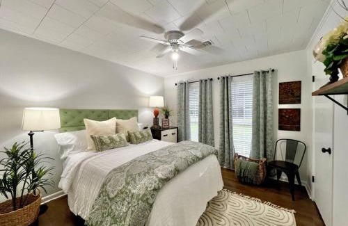 Marksville Villa | Newly Renovated Home - Sleeps 10