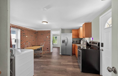 Middletown House | Newly Renovated Middletown Home