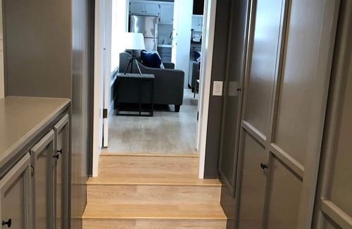 Balboa Island Cottage | Newly renovated, Reserved Parking, Rooftop Deck, HVAC Steps to Bay Beach & Shops