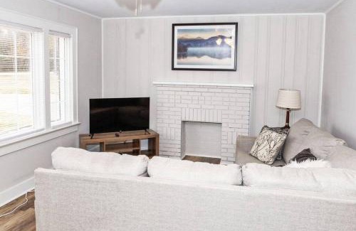 Boger City House | Newly Renovated Salem Road Ranch