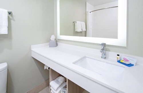 Watsonville House | Newly renovated! Situated in the lush Pajaro Valley !
