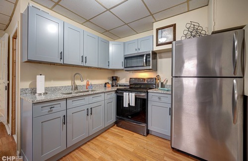 Heart of Chicago Condo | Newly Renovated Studio In the Heart of Pilsen by AllSet Turnover