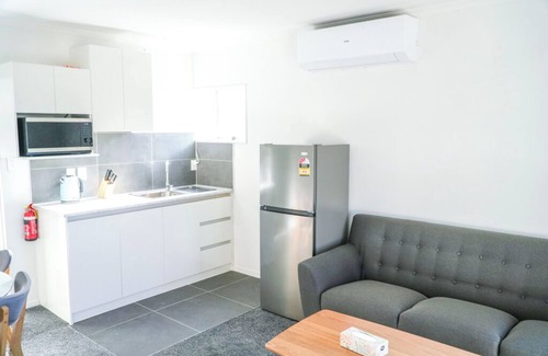 Richmond Heights Apartment | Newly renovated two-bedroom unit in Central Taupō - Pet-Friendly & Free Parking