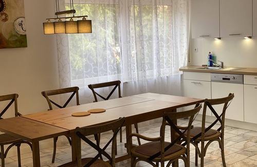 Wildeshausen Apartment | Newly renovated, very spacious 3-room apartment with terrace, garden, parking space
