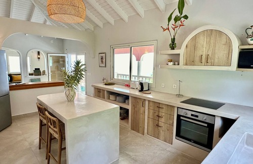 Bellevue Villa | NEWLY RENOVATED! Villa Paradis ~ a true jungle oasis.