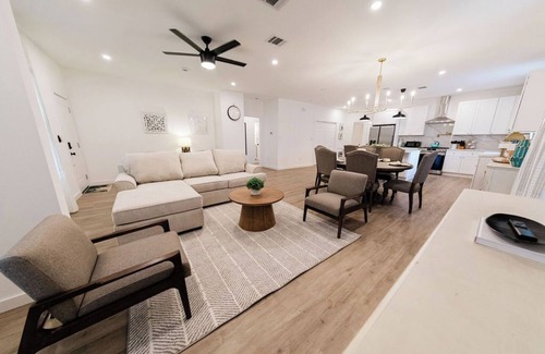 Government Hill House | Newly restored 5-bed, 3-bath home in downtown San Antonio, near Pearl District