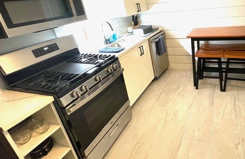 Galveston Cottage | Newly updated 2021! Cottage