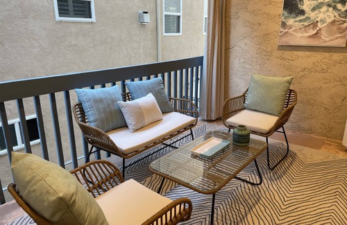 Hermosa Beach Condo | Newly updated beach studio steps to the beach