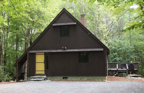 Grantham House | Newly updated home in quiet area of Eastman.
