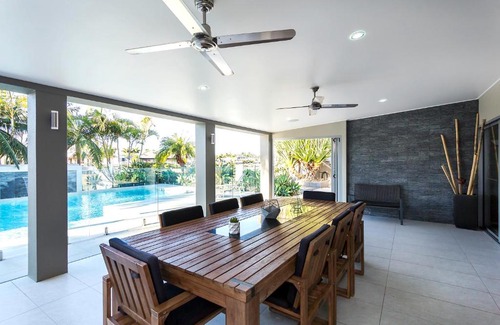 Newport House | NewPort Dream Quiet Island - No Party Maximum 9-10 People
