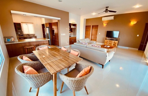 Santa Maria Huatulco Condo | Next to Arrocito beach! Oceanfront condo for 6, Two Pools, 24hr Security, Wi-Fi