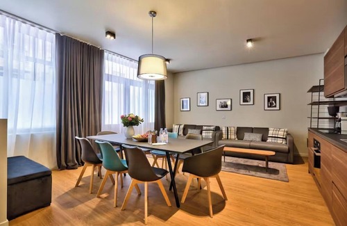 Saint-Germain-des-Pres Apartment | NEXT TO ILE DE LA CITÉ, FEW METERS AWAY QUAI DES GRANDS AUGUSTINS AT RUE SÉGUIER