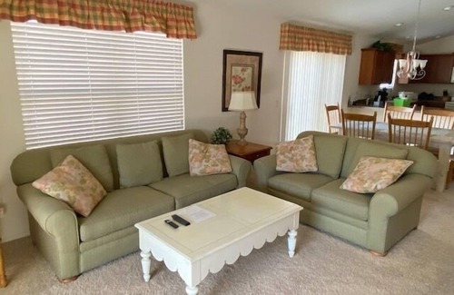 Lake Sumter Landing Villa | NEXT TO LAKE SUMTER GOLF CART PET FRIENDLY
