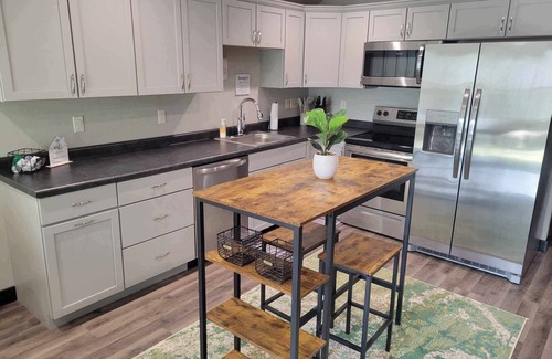Kaukauna Condo | NFL Draft - 2-bedroom condo in Kaukauna with 20Min from Lambeau Field