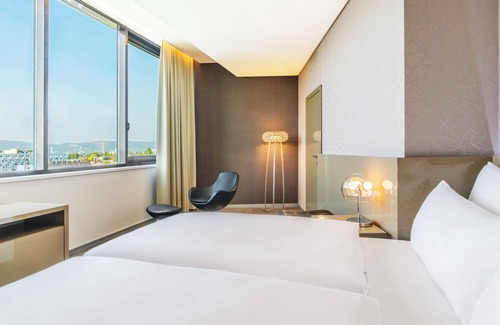 Ruzinov Hotel | NH Bratislava Gate One