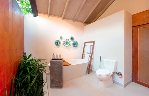 Fonimagoodhoo Hotel | NH Collection Maldives Reethi Resort
