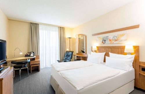 Hamburg-St. Georg Hotel | NH Hamburg Horner Rennbahn
