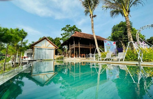 Ba Vi House | Nha Ben Ho Venue Travel