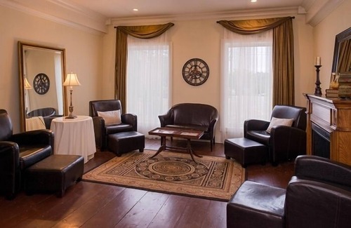 Lewiston Hotel | Niagara Crossing Hotel & Spa