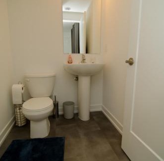 Niagara Falls House | Niagara Escape Crib: 3km from NiagaraFalls