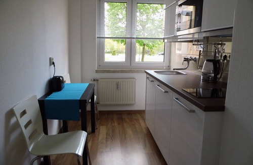 Leutzsch Apartment | Nice 2 bedroom ground floor apartment Wi-Fi