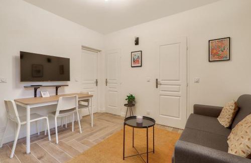 Aubervilliers Apartment | Nice 2BR apartment for 4 people