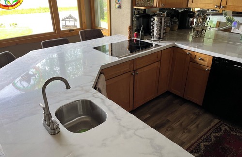 Homerville House | Nice 3-bedroom estate with AC and fireplace in charming Valley City