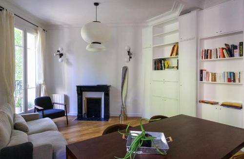 Quartier Sainte-Marguerite Apartment | Nice 43m with balcony in the heart of Paris