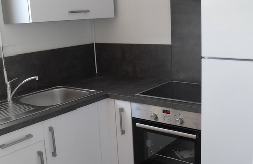 Quartier des Eaux-Claires Apartment | Nice air-conditioned T2 with garage - Vallier Catania