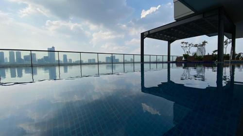 Mampang Prapatan Apartment | Nice and Comfortable 2BR at Samara Suites Apartment By Travelio