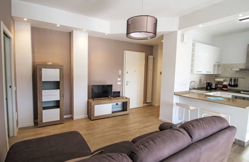 Intra Apartment | Nice apartment for 3 guests with A/C, WIFI, TV and balcony