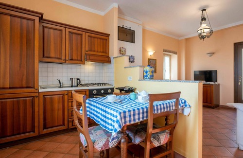 Cortazzone Villa | Nice apartment in villa for 4 guests with pool, WIFI, TV, patio, pets allowed and parking