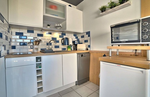La Cotiniere Apartment | Nice apartment for 4 people with pool, WIFI, TV, terrace, pets allowed and parking