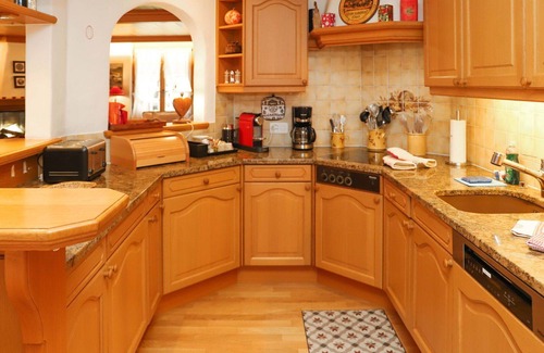 Saanen Apartment | Nice apartment for 12 people with WIFI, TV and terrace