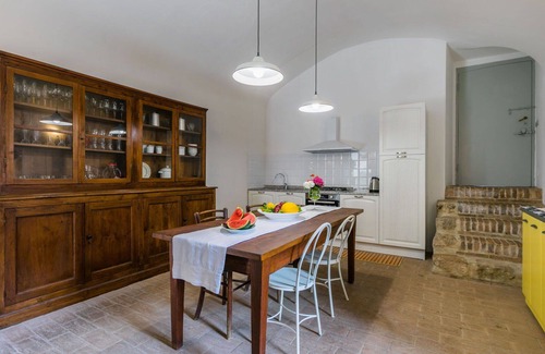 Stigliano Apartment | Nice apartment for 2 people with WIFI, TV, patio, pets allowed, panoramic view and parking