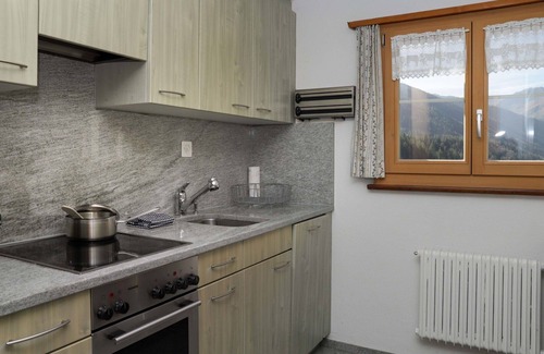 Frauenkirch Apartment | Nice apartment for 3 people with WIFI, TV, terrace, panoramic view and parking