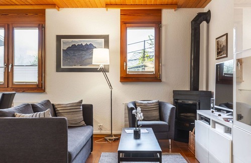 Champery Apartment | Nice apartment for 4 guests with WIFI, TV, balcony and panoramic view