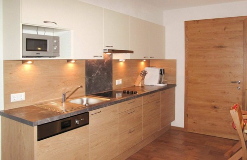Fendels Apartment | Nice apartment for 4 guests with WIFI, TV, balcony and parking