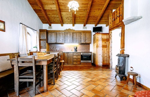 Coredo Apartment | Nice apartment for 4 guests with WIFI, TV, terrace, pets allowed and parking