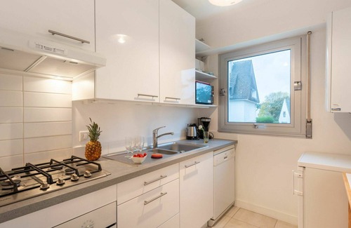 La Trinite-sur-Mer Apartment | Nice apartment for 4 guests with WIFI, TV, balcony and parking