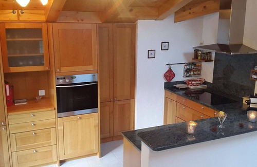 Gstaad Apartment | Nice apartment for 4 guests with WIFI, TV and balcony