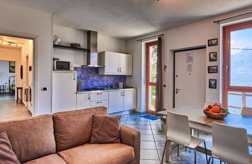 Naggio Apartment | Nice apartment for 4 people with WIFI, TV, terrace, pets allowed and parking