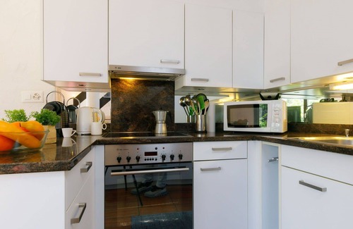 Sonvico Apartment | Nice apartment for 5 people with WIFI, pool, patio, pets allowed and panoramic view