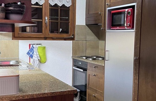 Saanen Apartment | Nice apartment for 6 guests with WIFI, TV, balcony and pets allowed