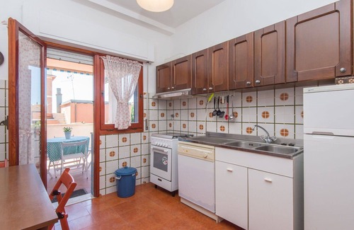 Torvaianica Apartment | Nice apartment for 4 people with WIFI, TV and terrace