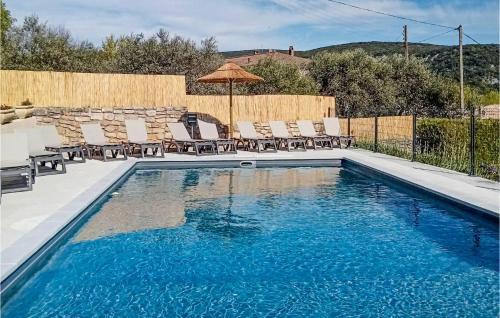 Vallon-Pont-d'Arc Apartment | Nice Apartment In Vallon Pont Darc