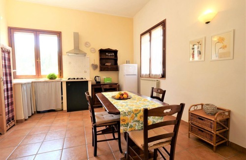 Montorsaio House | Nice apartment in villa for 2 guests with pool, WIFI, TV, patio and parking