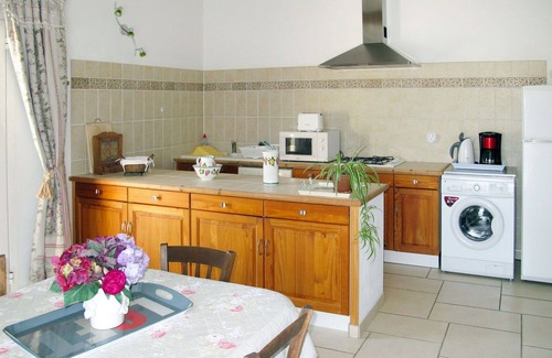 Menerbes House | Nice apartment in villa for 4 people with WIFI, TV and terrace