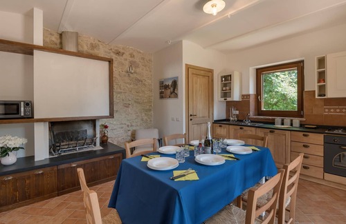 Avigliano Umbrio Apartment | Nice apartment in Avigliano Umbro