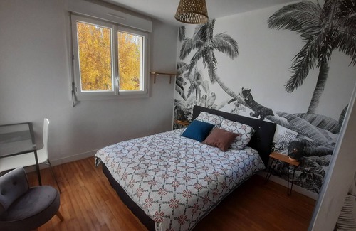 Bourg-l'Eveque Apartment | --Nice apartment near the city center--